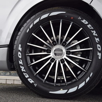 6817　9型ハイエースバン DX GLパッケージ 2,800cc(ディーゼル車) 3/6人乗車のサムネイル