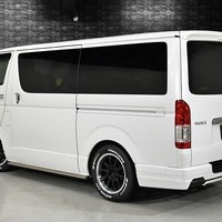 6869 令和6年式 ハイエース スーパーGL ダークプライムⅡ  2WD 2,800cc (ディーゼル車)  2/5人乗車 2.8万km　のサムネイル