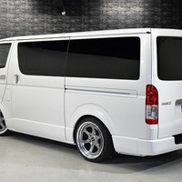 6852 令和4年式 ハイエース スーパーGL ダークプライムⅡ  2WD 2,800cc (ディーゼル車)  2/5人乗車 3.4万kmのサムネイル