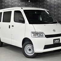 6418 タウンエースバン GL   2WD 1,500cc (ガソリン車)  2/5人乗車のサムネイル