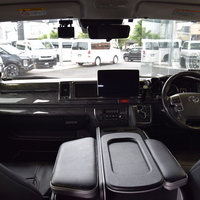 6861　令和2年式 ハイエースワゴンGL ファインテックツアラー 2WD 2,700cc(ガソリン車) 2/5人乗車 2.1万kmのサムネイル