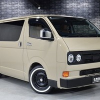 6718 令和6年式 ハイエース スーパーGL  2WD 2,000cc (ガソリン車)  2/5人乗車  2.6万km　のサムネイル