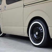 6718 令和6年式 ハイエース スーパーGL  2WD 2,000cc (ガソリン車)  2/5人乗車  2.6万km　のサムネイル