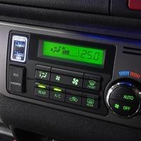 6900 令和5年式 ハイエース スーパーGL ダークプライムⅡ  2WD 2,000cc (ガソリン車)  2/5人乗車 3.7万kmのサムネイル