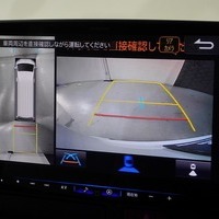 6900 令和5年式 ハイエース スーパーGL ダークプライムⅡ  2WD 2,000cc (ガソリン車)  2/5人乗車 3.7万kmのサムネイル