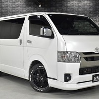6900 令和5年式 ハイエース スーパーGL ダークプライムⅡ  2WD 2,000cc (ガソリン車)  2/5人乗車 3.7万kmのサムネイル