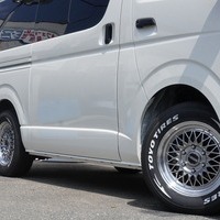 6784【新型】ハイエース DX  2WD 2,800cc (ディーゼル) 6人乗車 8kmのサムネイル