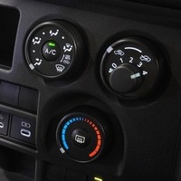 6807 9型ハイエース DX  2WD 2,800CC ディーゼル車 4ナンバー 3/6人乗りのサムネイル
