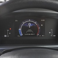 6784【新型】ハイエース DX  2WD 2,800cc (ディーゼル) 6人乗車 8kmのサムネイル