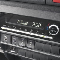 6919　オリジナルPKG　ハイエース　スーパーGL　2WD　2800cc　ディーゼル車　5人乗りのサムネイル