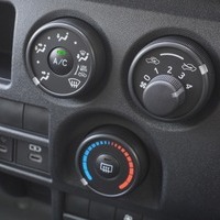 6784【新型】ハイエース DX  2WD 2,800cc (ディーゼル) 6人乗車 8kmのサムネイル