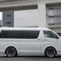 6699　オリジナルPKG　ハイエース　ワイド　スーパーGL　ダークプライムⅡ　2WD　2800cc　ディーゼル車　5人乗りのサムネイル