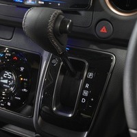 6011 令和8年式 登録済未使用車 日産 キャラバン GRANDプレミアム GX  2WD 2,400cc(ディーゼル車) 2/5人乗車 50km 車検:令和10年3月29日のサムネイル