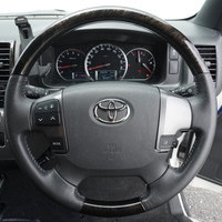 7105　令和2年式　ハイエース　スーパーGL　ダークプライムⅡ　2WD　2800cc　ディーゼル車　5人乗り　8.0万kmのサムネイル