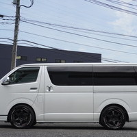 7105　令和2年式　ハイエース　スーパーGL　ダークプライムⅡ　2WD　2800cc　ディーゼル車　5人乗り　8.0万kmのサムネイル