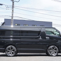 6868　オリジナルPKG　ハイエース　スーパーGL　ダークプライムⅡ　2WD　2800cc　ディーゼル車　5人乗りのサムネイル