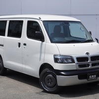 6145 【内装架装車 Attics mini T2】タウンエースバン GL 4WD 1,500cc (ガソリン車) 2/5人乗車 24㎞のサムネイル