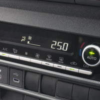 6637　オリジナルPKG　ハイエース　ワゴン　グランドキャビン　2WD　2700cc　ガソリン車　10人乗りのサムネイル