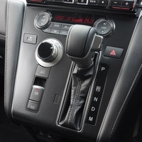 6452　【新車登録済み未使用車】改良後モデル 令和8年式 三菱 デリカD5 P 4WD 2,200㏄ ディーゼル車 走行距離21キロ 車検令和11年4月のサムネイル