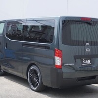 5813 登録済み未使用車 令和7年式 キャラバン プレミアムGX Outdoor Black Edition 2WD 2,400㏄（ディーゼル）2/5人乗車 10㎞のサムネイル
