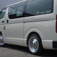 6356 【内装架装車クラシックギアDX】令和8年式 ハイエースバン DX 2WD 2,000㏄ ガソリン車 走行17キロのサムネイル