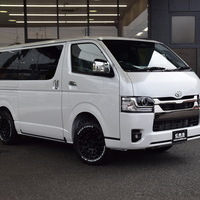6702　9型ハイエースバン DARK PRIME Ⅱ 2,800cc(ディーゼル車) 2/5人乗車のサムネイル