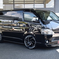 7087　平成28年式 ハイエースバン DARK PRIME 2WD 2,000cc(ガソリン車) 2/5人乗車 10.5万kmのサムネイル