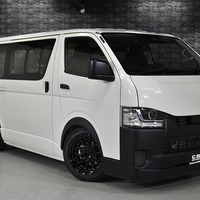 6807 9型ハイエース DX  2WD 2,800CC ディーゼル車 4ナンバー 3/6人乗りのサムネイル