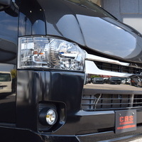 7087　平成28年式 ハイエースバン DARK PRIME 2WD 2,000cc(ガソリン車) 2/5人乗車 10.5万kmのサムネイル