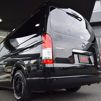 7052　令和6年式 ハイエースワゴンGL ベッドキットⅣ Ver.2架装 2WD 2,700cc(ガソリン車) 10人乗車 2.5万kmのサムネイル