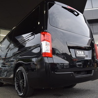 6008　登録済未使用車 令和8年式キャラバン グランドプレミアムGX 2WD 2,400cc (ディーゼル車) 5人乗車　千葉店オリジナルパッケージ “Midnight Runner”のサムネイル