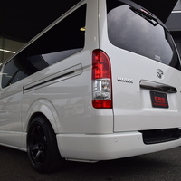 6103　令和7年式ハイエースバン DARK PRIME S 2WD 2,800cc(ディーゼル車) 2/5人乗車 9kmのサムネイル