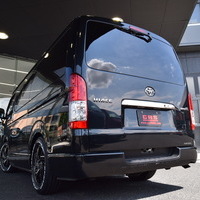 7087　平成28年式 ハイエースバン DARK PRIME 2WD 2,000cc(ガソリン車) 2/5人乗車 10.5万kmのサムネイル