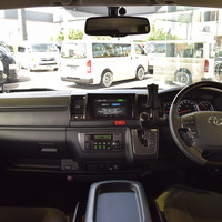 7087　平成28年式 ハイエースバン DARK PRIME 2WD 2,000cc(ガソリン車) 2/5人乗車 10.5万kmのサムネイル