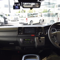 7086　令和3年式 ハイエースバン DARK PRIME Ⅱ 2WD 2,000cc(ガソリン車) 2/5人乗車 6.5万kmのサムネイル