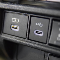 6702　9型ハイエースバン DARK PRIME Ⅱ 2,800cc(ディーゼル車) 2/5人乗車のサムネイル