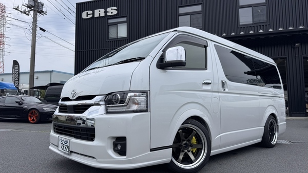 【CRS横浜店】　ハイエース9型　厳つくそれでもさりげないカスタム