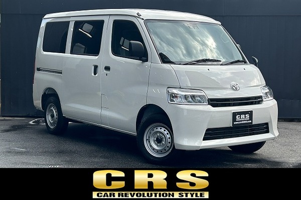 6592.令和8年式 タウンエースバン GL 4WD 1,500cc ガソリン車 走行13キロ 新車未登録のサムネイル