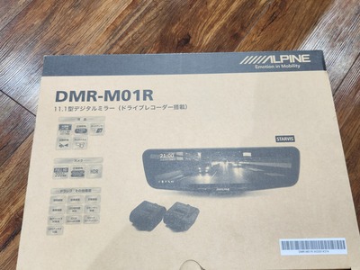 【CRS名古屋】アウトレット商品　アルパインデジタルインナーミラー　DMR-M01R　ハイエース/キャラバン/タウンエース/デリカ