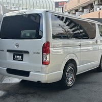 6920.令和8年式 9型ハイエースバン スーパーGL 2WD 2,800cc ディーゼル車 走行7キロ 新車未登録のサムネイル