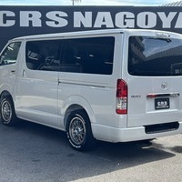 6920.令和8年式 9型ハイエースバン スーパーGL 2WD 2,800cc ディーゼル車 走行7キロ 新車未登録のサムネイル