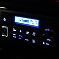 7063 平成30年式 レジアスエース スーパーGL ダークプライムⅡ  4WD 2,800cc (ディーゼル車)  2/5人乗車 7.9万kmのサムネイル