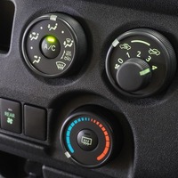 6341令和8年式 ハイエース DX 2WD 2,000cc (ガソリン車)  3/6人乗車 350km 車検:令和10年6月17日のサムネイル