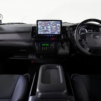 7168 令和8年式 ハイエース スーパーGL ダークプライムⅡ  4WD 2,800cc (ディーゼル車)  2/5人乗車 30km 車検:令和10年4月29日のサムネイル