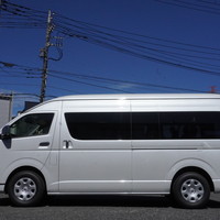 6641　オリジナルPKG　ハイエース　ワゴン　グランドキャビン　2WD　2700cc　ガソリン車　10人乗りのサムネイル