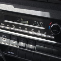 6927　オリジナルPKG　ハイエース　スーパーGL　ダークプライムⅡ　2WD　2000cc　ガソリン車　5人乗りのサムネイル