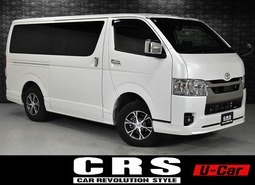 7099 令和7年式 ハイエース スーパーGL ダークプライムS  4WD 2,800cc (ディーゼル車)  2/5人乗車 0.7万km 車検:令和9年9月9日