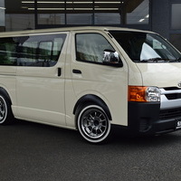 6354　8型ハイエースバン DX ガソリン車 2WD 2,000cc 3/6人乗りのサムネイル