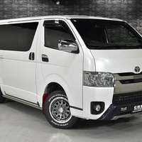 7063 平成30年式 レジアスエース スーパーGL ダークプライムⅡ  4WD 2,800cc (ディーゼル車)  2/5人乗車 7.9万kmのサムネイル