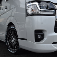 6926　9型ハイエースバン DARK PRIMEⅡ ガソリン車 2WD 2,000cc 2/5人乗りのサムネイル